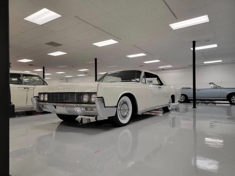 1967 Lincoln Continental 4th Gen - Image 10 of 27