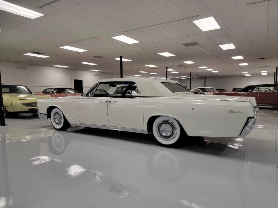 1967 Lincoln Continental 4th Gen - Image 15 of 27