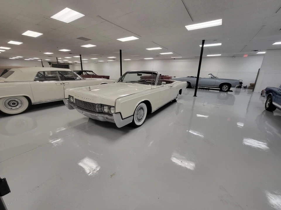 1967 Lincoln Continental 4th Gen - Image 17 of 27