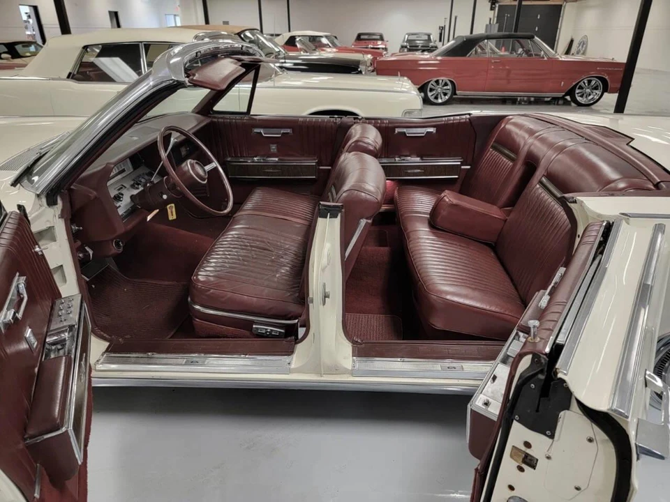 1967 Lincoln Continental 4th Gen - Image 23 of 27