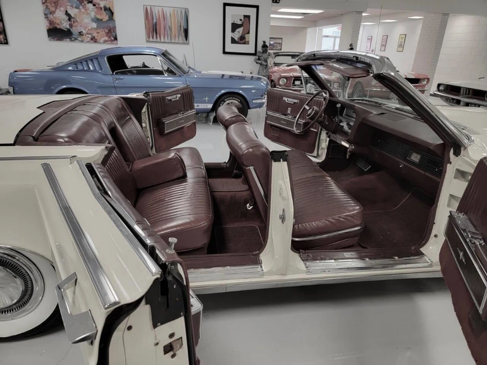 1967 Lincoln Continental 4th Gen - Image 25 of 27