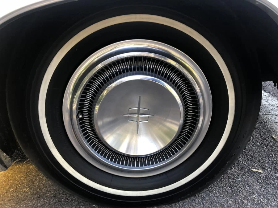 1967 Lincoln Continental 4th Gen - Image 11 of 12