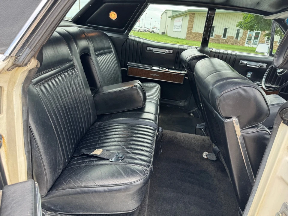 1967 Lincoln Continental 4th Gen - Image 14 of 21