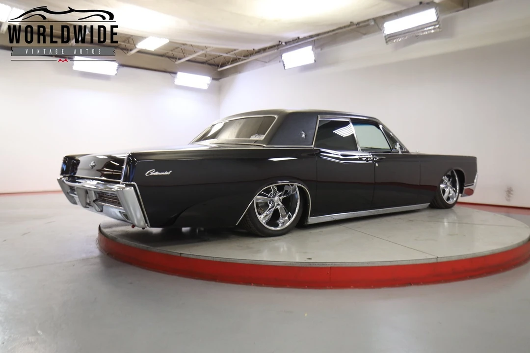 1967 Lincoln Continental 4th Gen - Image 6 of 12