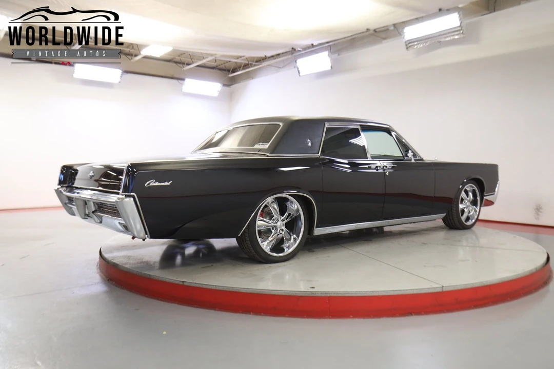 1967 Lincoln Continental 4th Gen - Image 10 of 12