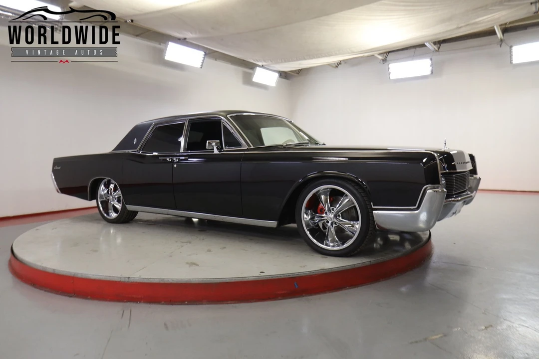 1967 Lincoln Continental 4th Gen - Image 8 of 12