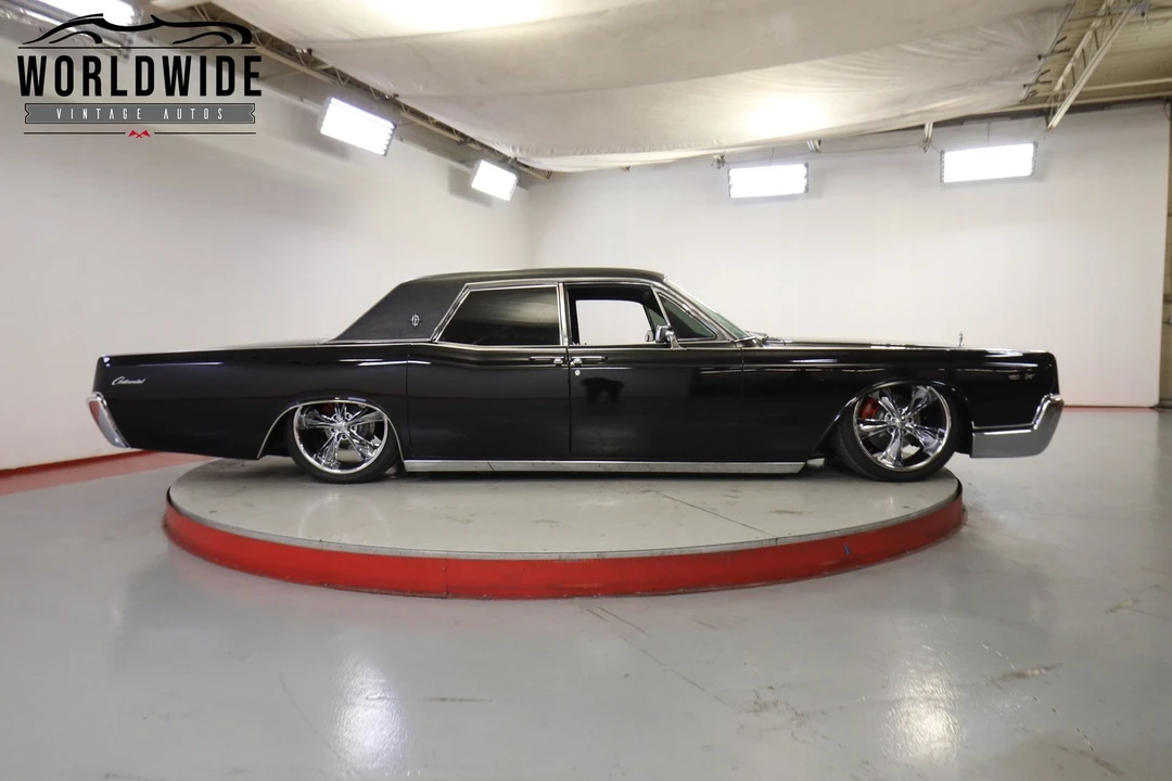 1967 Lincoln Continental 4th Gen - Image 4 of 12