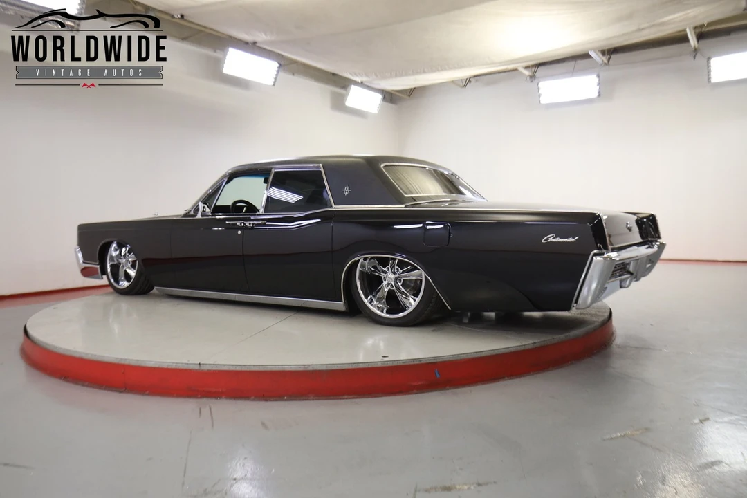 1967 Lincoln Continental 4th Gen - Image 5 of 12