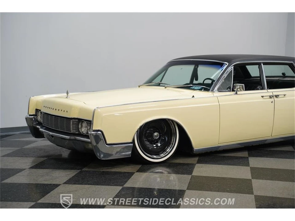 1967 Lincoln Continental 4th Gen - Image 16 of 31
