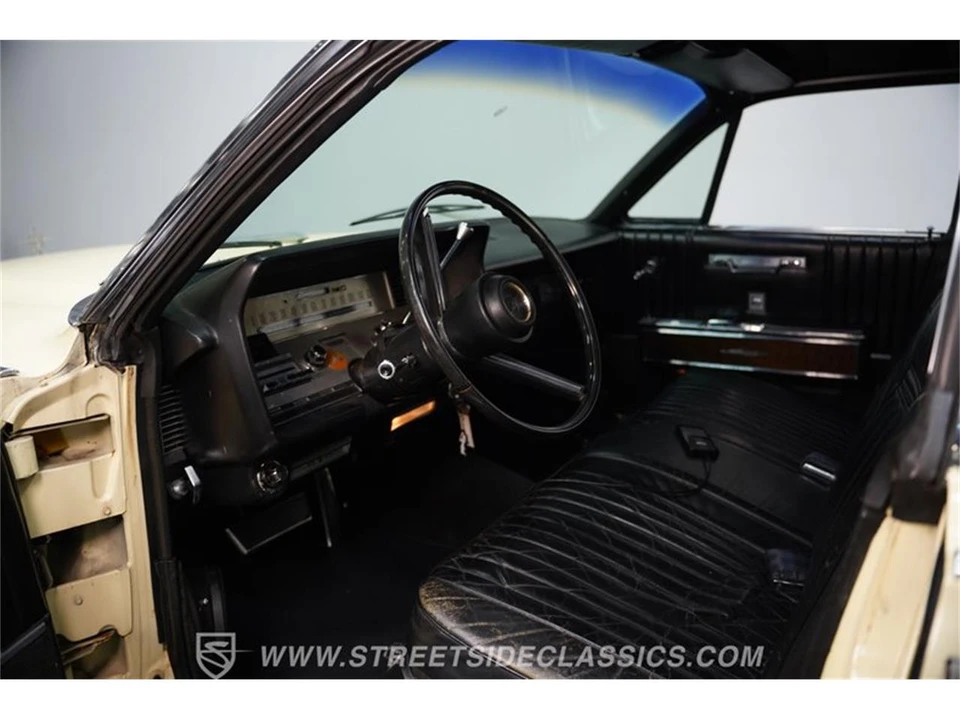 1967 Lincoln Continental 4th Gen - Image 2 of 31