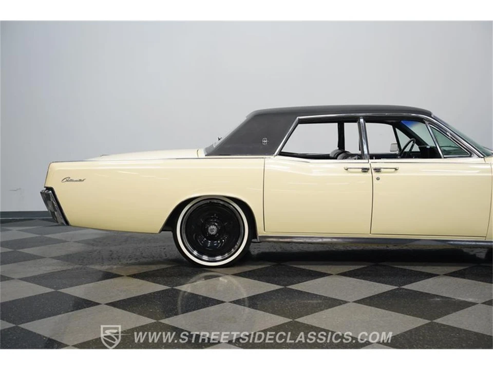 1967 Lincoln Continental 4th Gen - Image 25 of 31