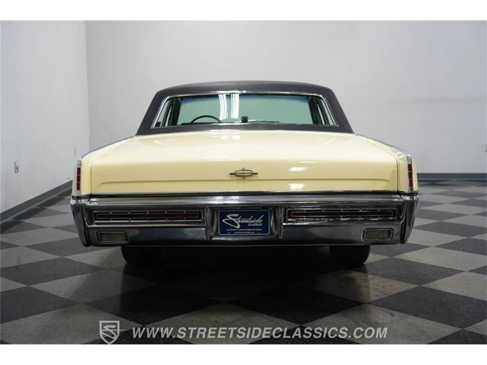 1967 Lincoln Continental 4th Gen - Image 9 of 31