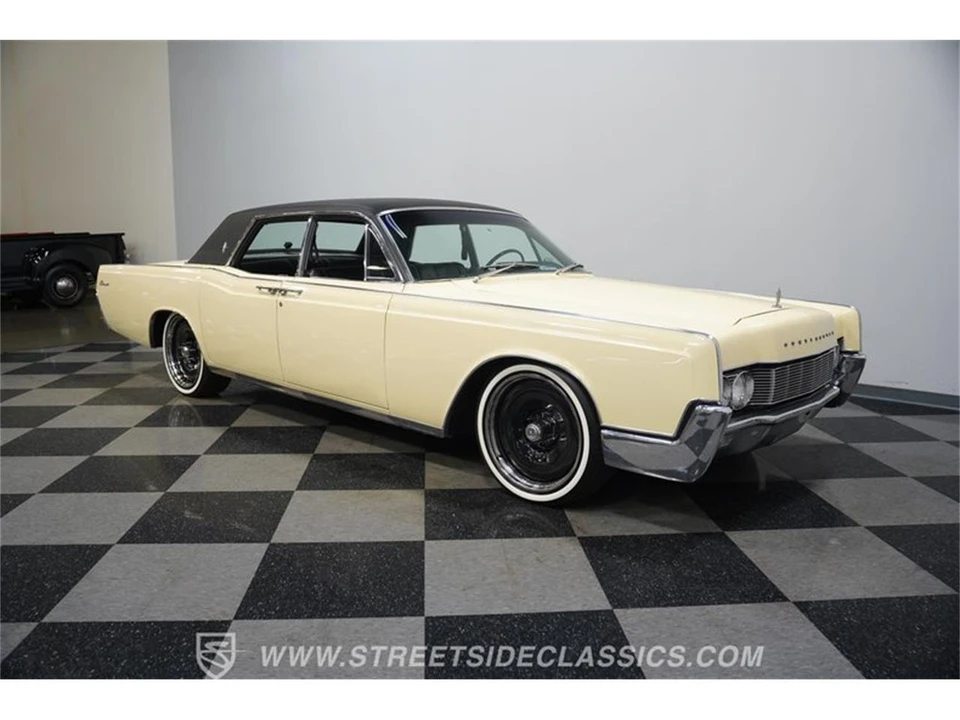 1967 Lincoln Continental 4th Gen - Image 14 of 31