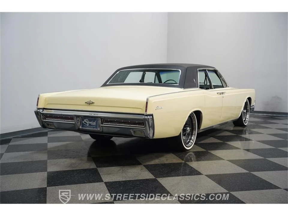 1967 Lincoln Continental 4th Gen - Image 10 of 31