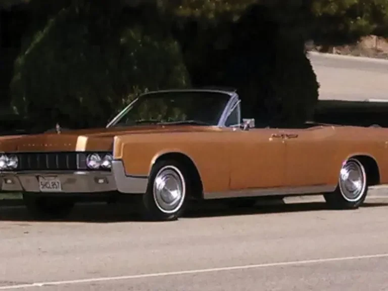 1967 Lincoln Continental 4th Gen - Image 2 of 2