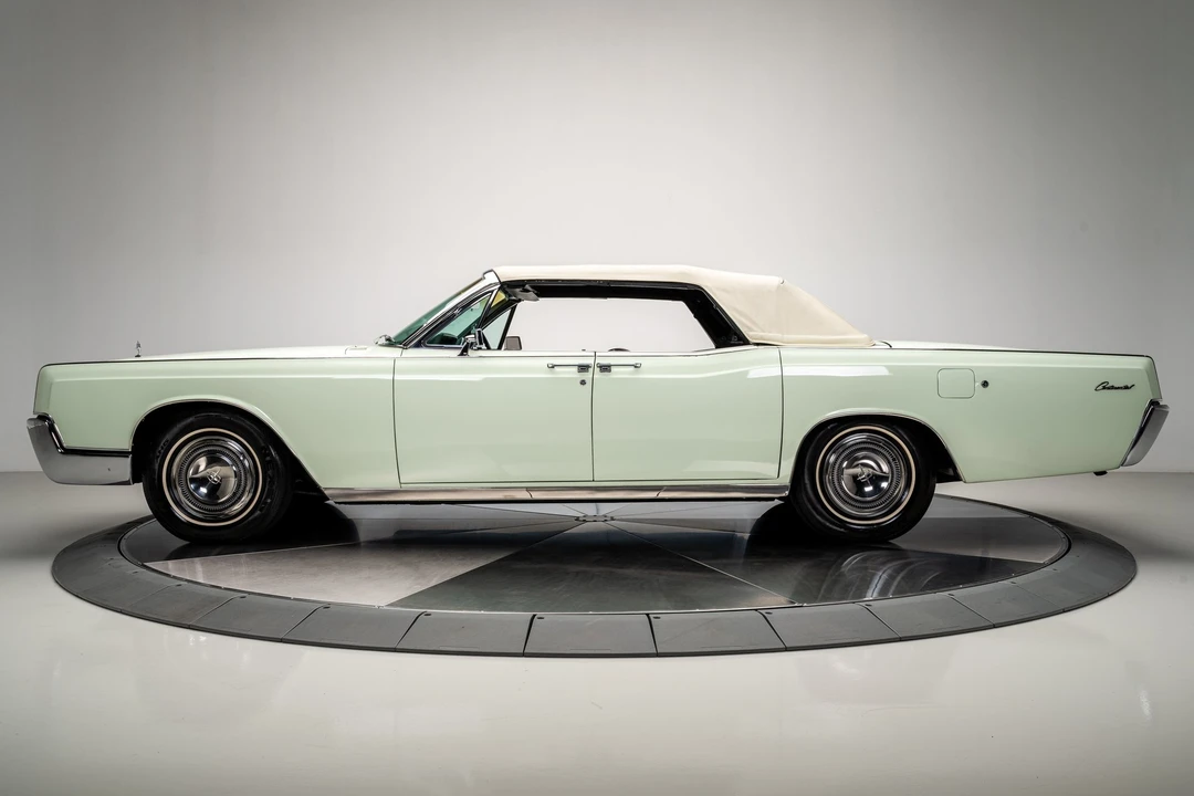 1967 Lincoln Continental 4th Gen - Image 20 of 31