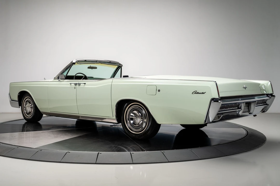 1967 Lincoln Continental 4th Gen - Image 26 of 31