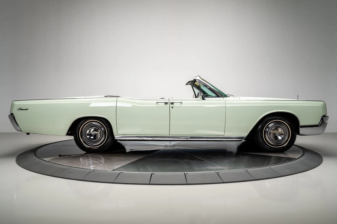 1967 Lincoln Continental 4th Gen - Image 18 of 31