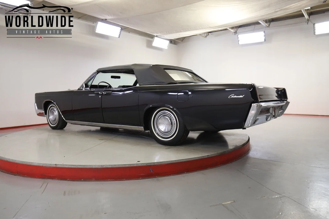 1967 Lincoln Continental 4th Gen - Image 9 of 12