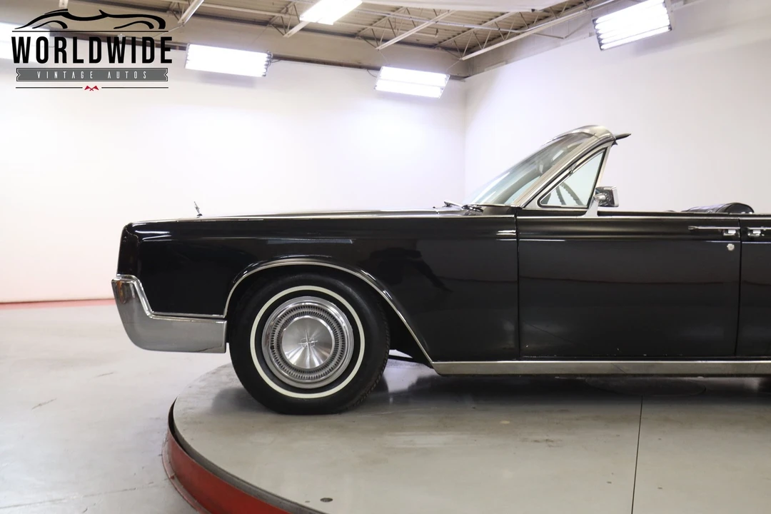 1967 Lincoln Continental 4th Gen - Image 11 of 12