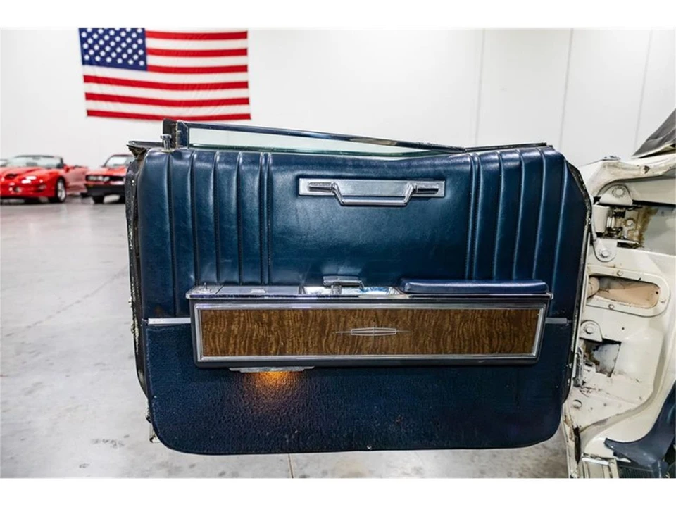 1967 Lincoln Continental 4th Gen - Image 31 of 31
