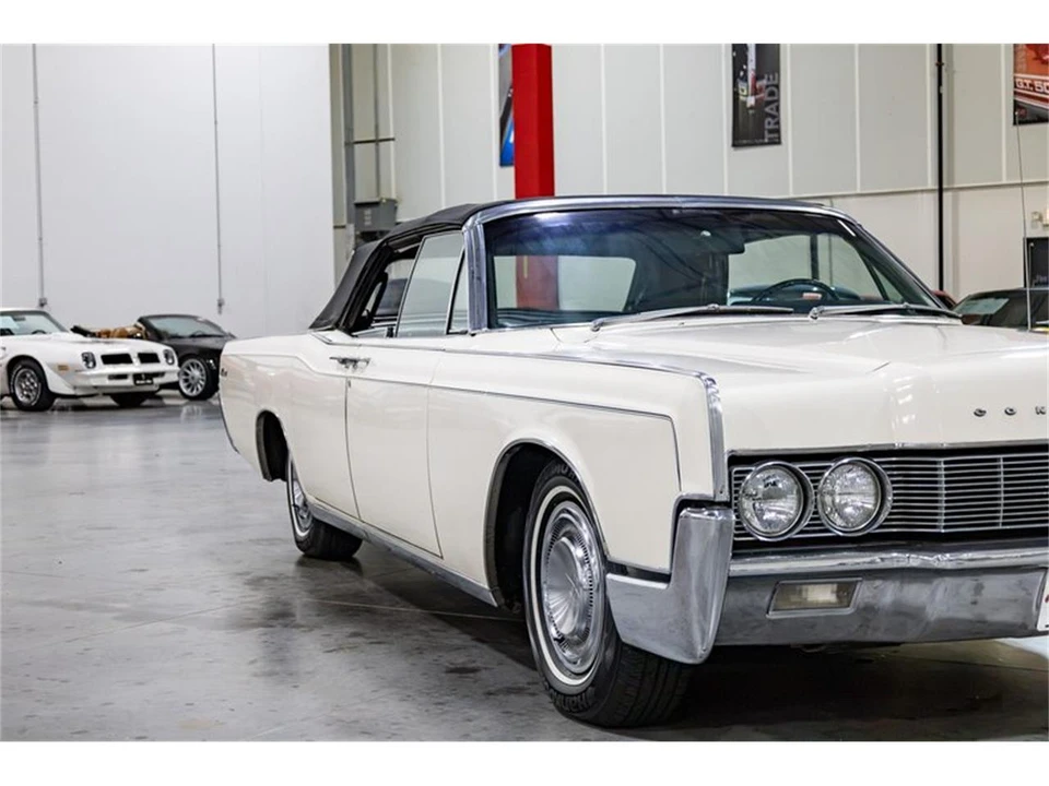 1967 Lincoln Continental 4th Gen - Image 23 of 31