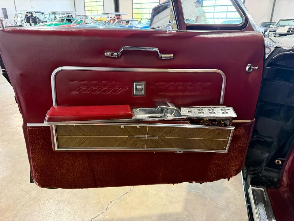 1967 Lincoln Continental 4th Gen - Image 27 of 31