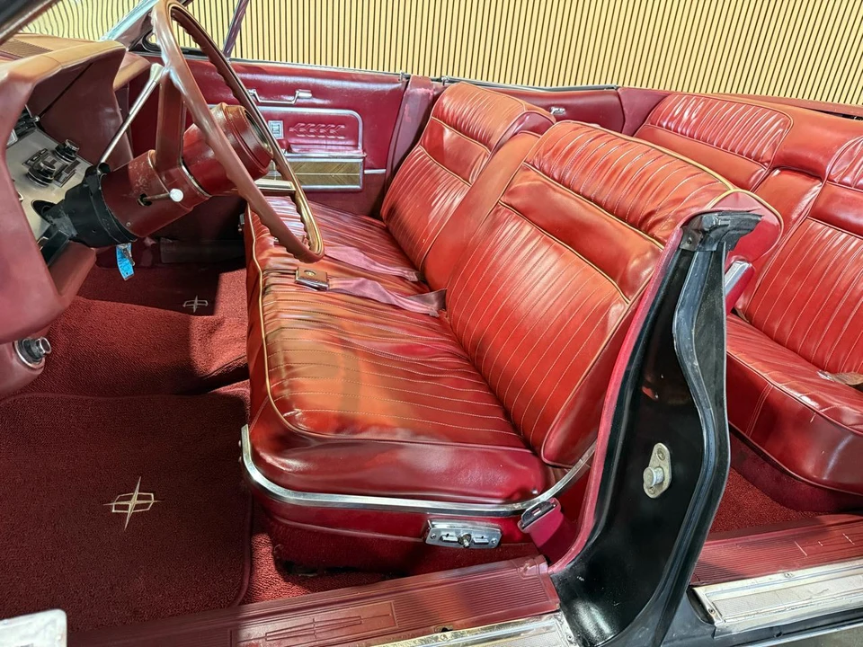 1967 Lincoln Continental 4th Gen - Image 26 of 31