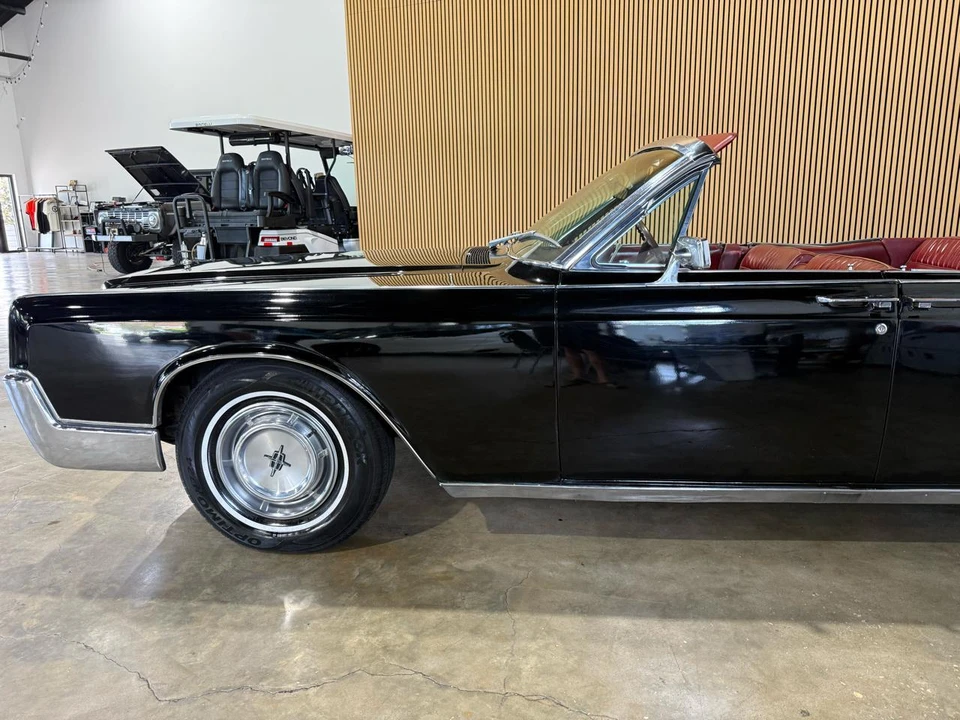 1967 Lincoln Continental 4th Gen - Image 18 of 31