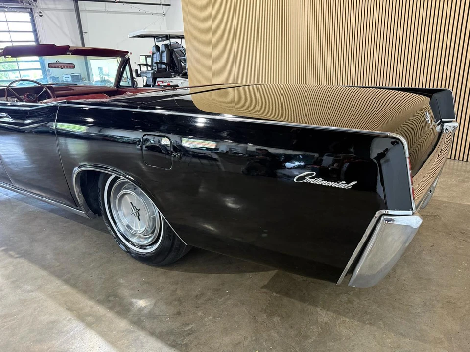 1967 Lincoln Continental 4th Gen - Image 16 of 31