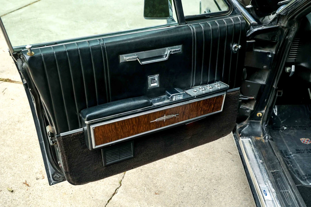 1967 Lincoln Continental 4th Gen - Image 16 of 31