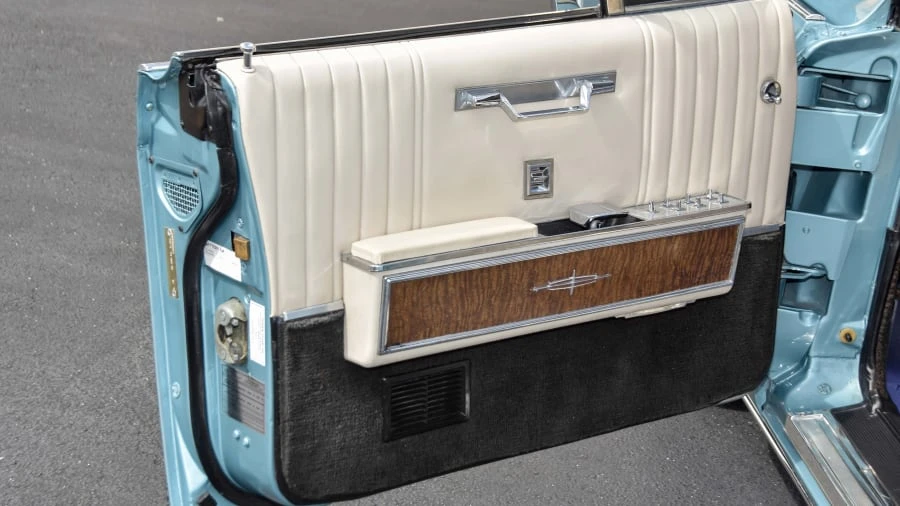1967 Lincoln Continental 4th Gen - Image 7 of 12