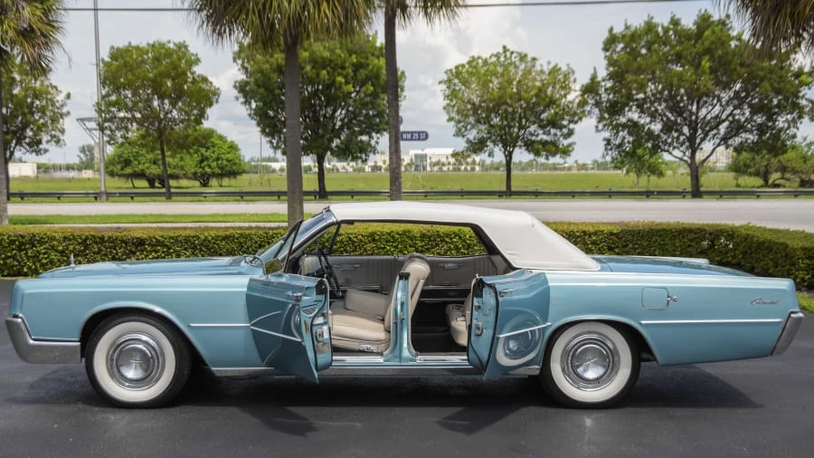 1967 Lincoln Continental 4th Gen - Image 10 of 11