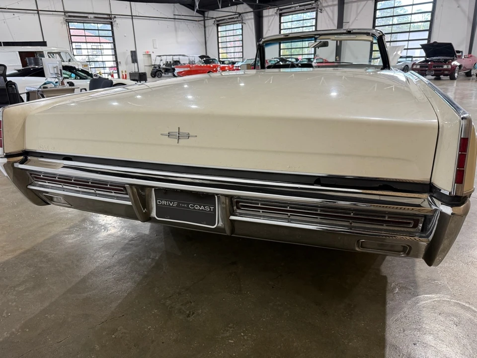 1967 Lincoln Continental 4th Gen - Image 12 of 21