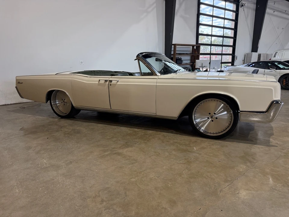 1967 Lincoln Continental 4th Gen - Image 7 of 21
