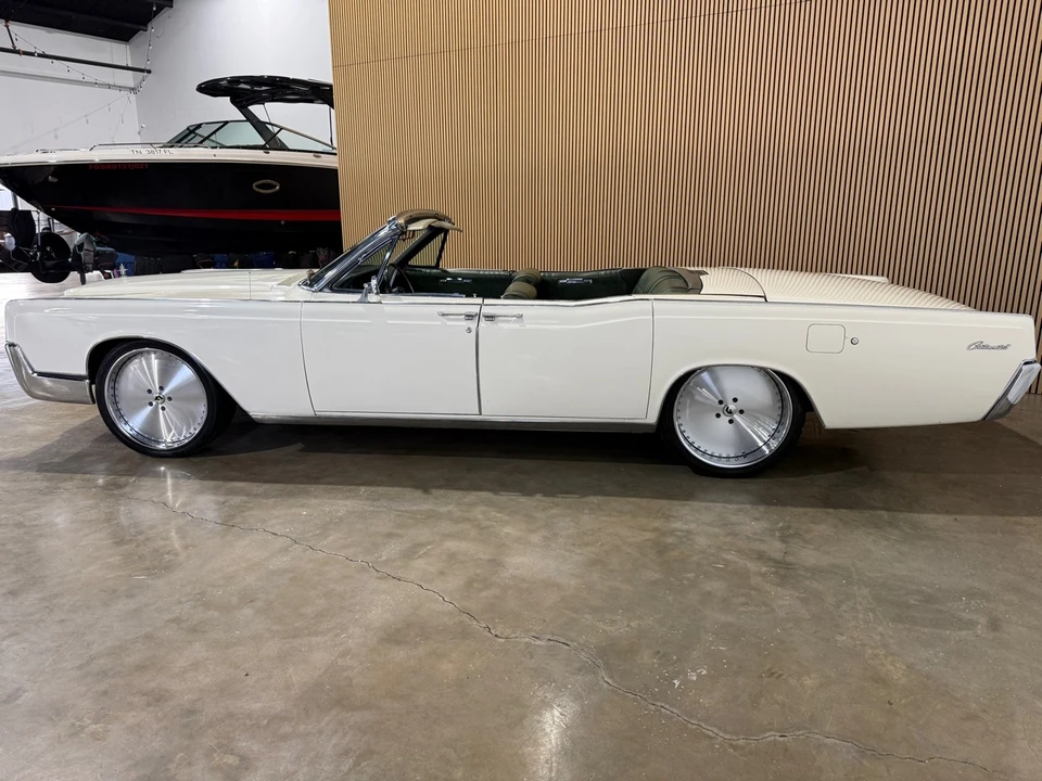 1967 Lincoln Continental 4th Gen - Image 13 of 21