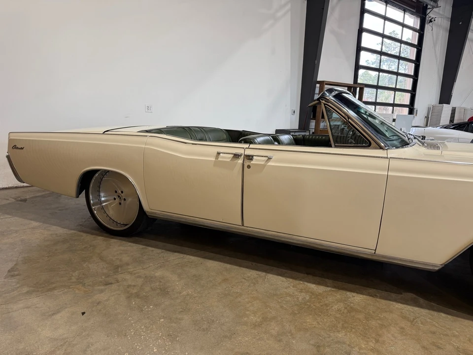 1967 Lincoln Continental 4th Gen - Image 10 of 21