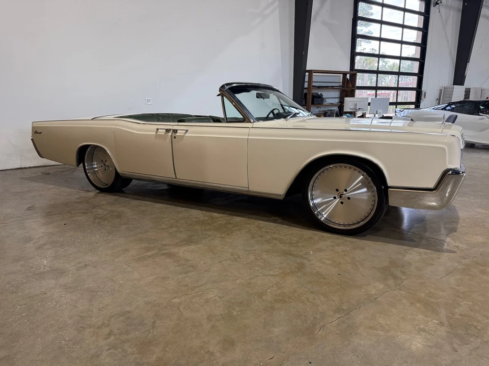 1967 Lincoln Continental 4th Gen - Image 8 of 21