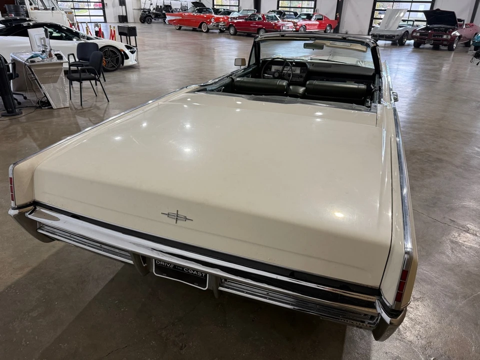 1967 Lincoln Continental 4th Gen - Image 14 of 21