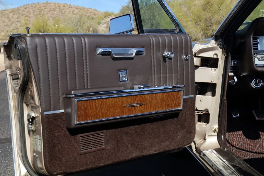 1967 Lincoln Continental 4th Gen - Image 23 of 30
