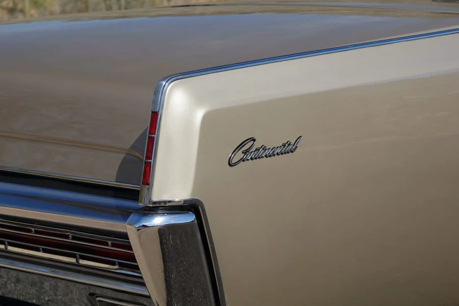 1967 Lincoln Continental 4th Gen - Image 15 of 30