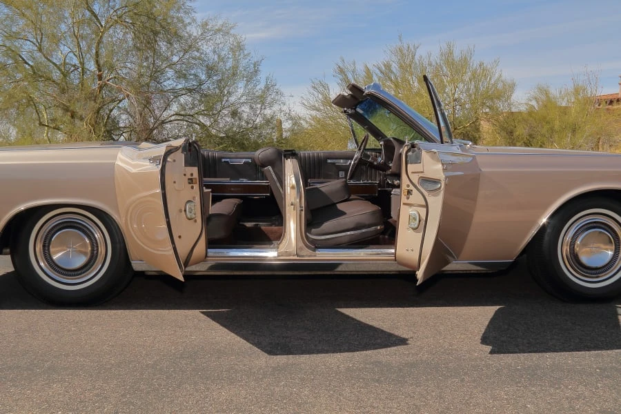 1967 Lincoln Continental 4th Gen - Image 14 of 30