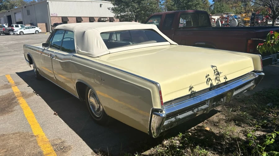 1967 Lincoln Continental 4th Gen - Image 4 of 5