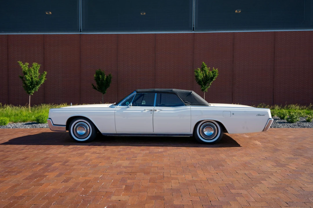 1967 Lincoln Continental 4th Gen - Image 13 of 31