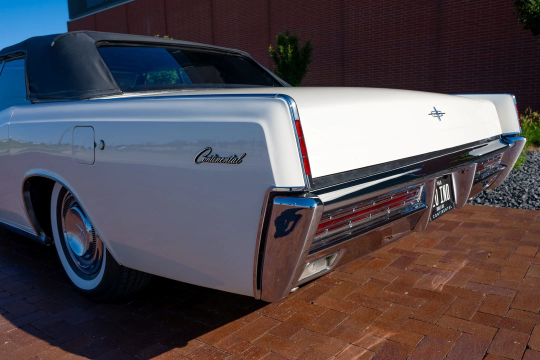 1967 Lincoln Continental 4th Gen - Image 23 of 31
