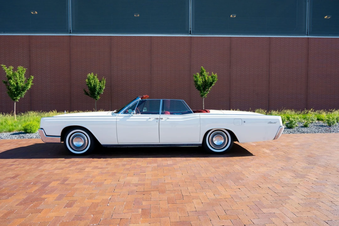 1967 Lincoln Continental 4th Gen - Image 12 of 31