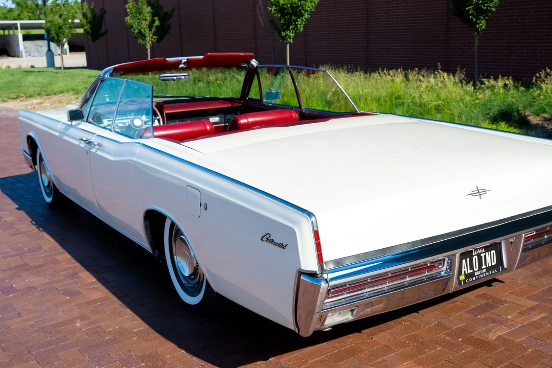 1967 Lincoln Continental 4th Gen - Image 22 of 31