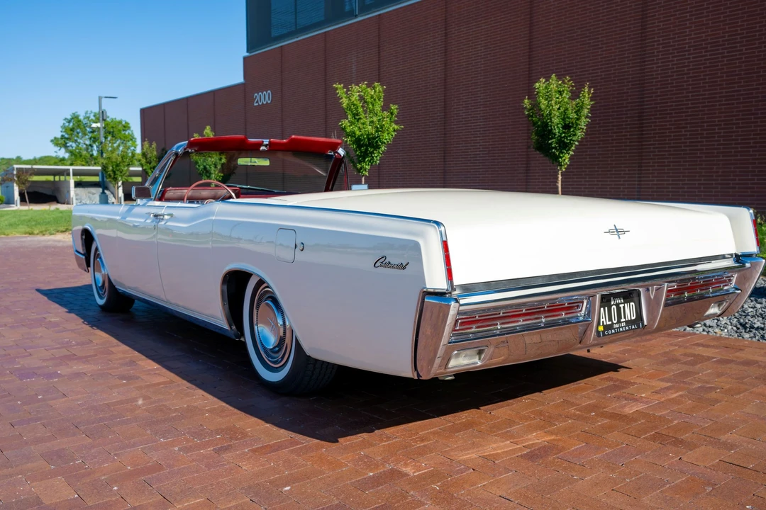 1967 Lincoln Continental 4th Gen - Image 10 of 31