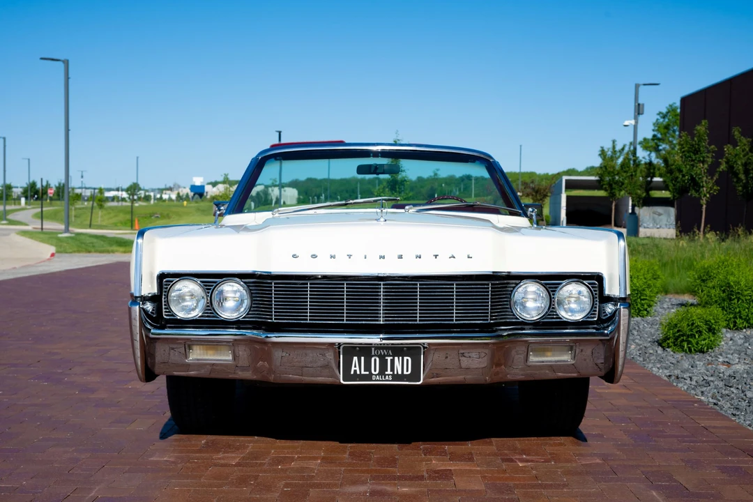 1967 Lincoln Continental 4th Gen - Image 4 of 31