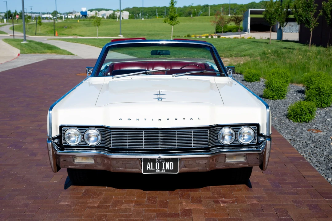 1967 Lincoln Continental 4th Gen - Image 3 of 31